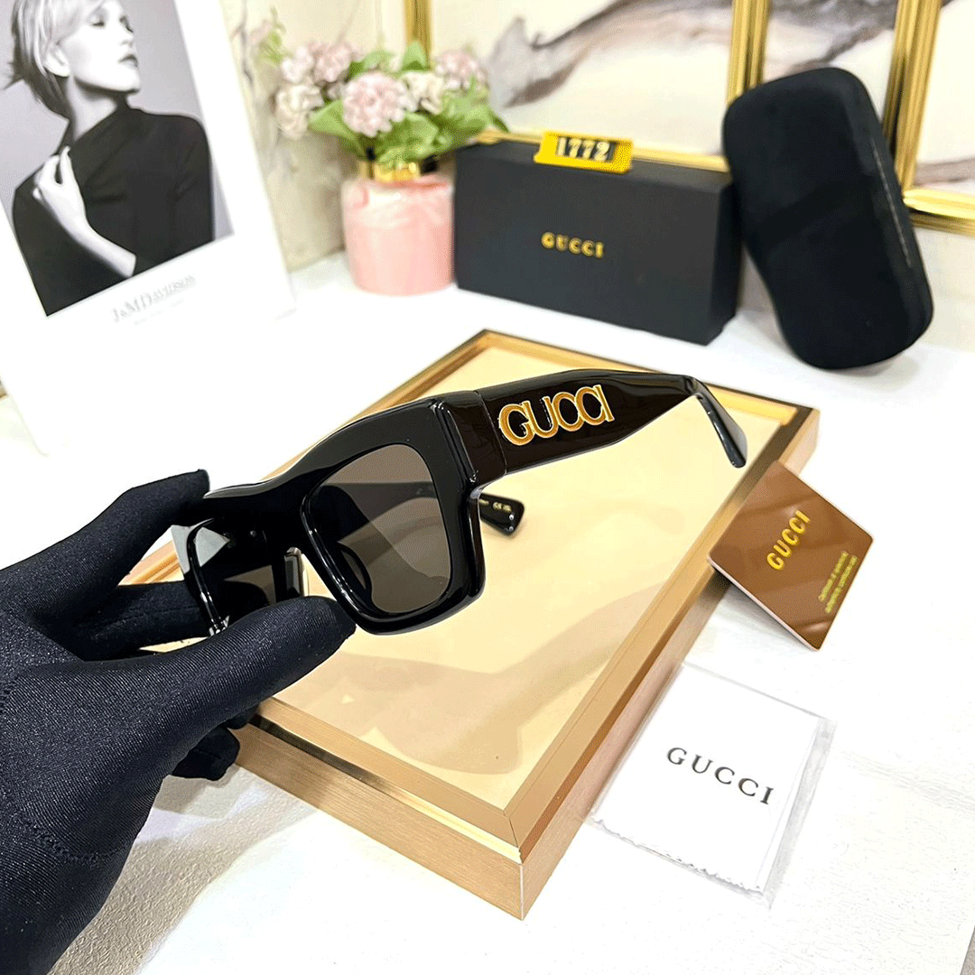 GC Premium Luxury Mirror Quality Wayfarers  1772