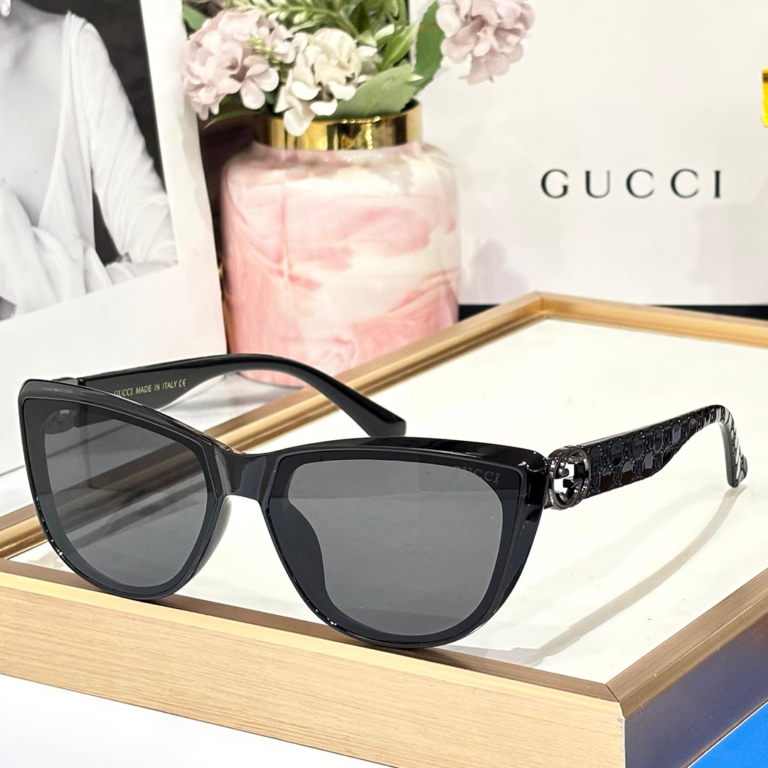 GC Luxe Women 9141 Wayfarers